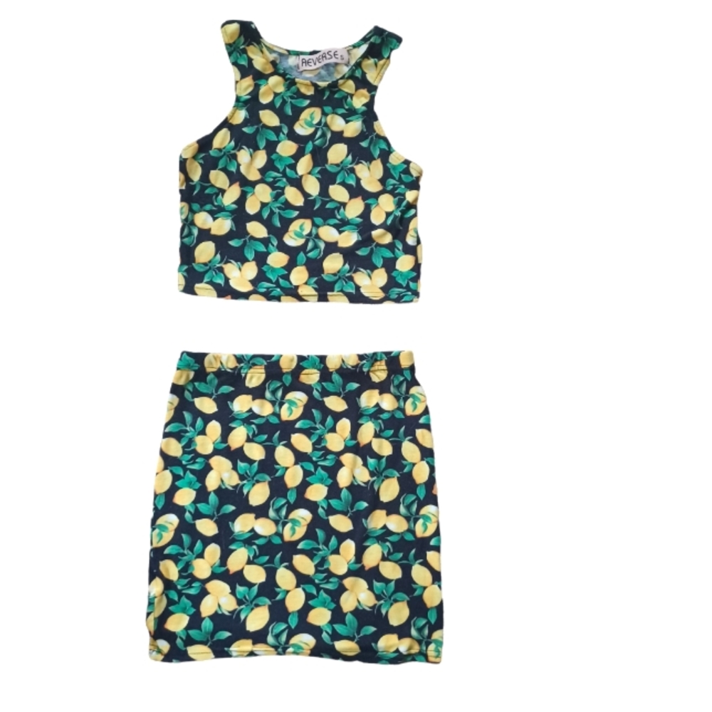 Reverse Brand  Crop Top and Skirt set Lemon print Size S  black/yellow